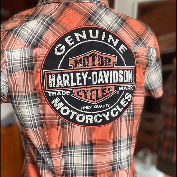 Harley-Davidson Tops - NWOT ladies short sleeve button down Harley Davidson